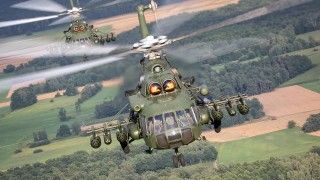 PJOS, Mi-17, wojska specjalne, jednostka specjalna, Powietrzna Jednostka Operacji Specjalnych, dowódca, ppłk pil. Piotr Ciechan, Blackhawk