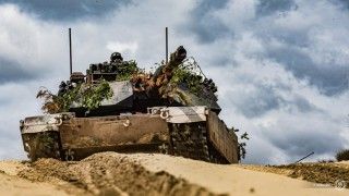 Czołg podstawowy M1A1FEP Abrams z 1. Warszawskiej Brygady Pancernej na ćwiczeniu „Dzielny Gronostaj 25”.