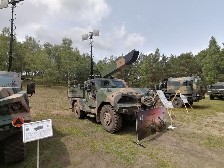 Pojazd-wyrzutnia wchodzący w skład systemu Gladius.