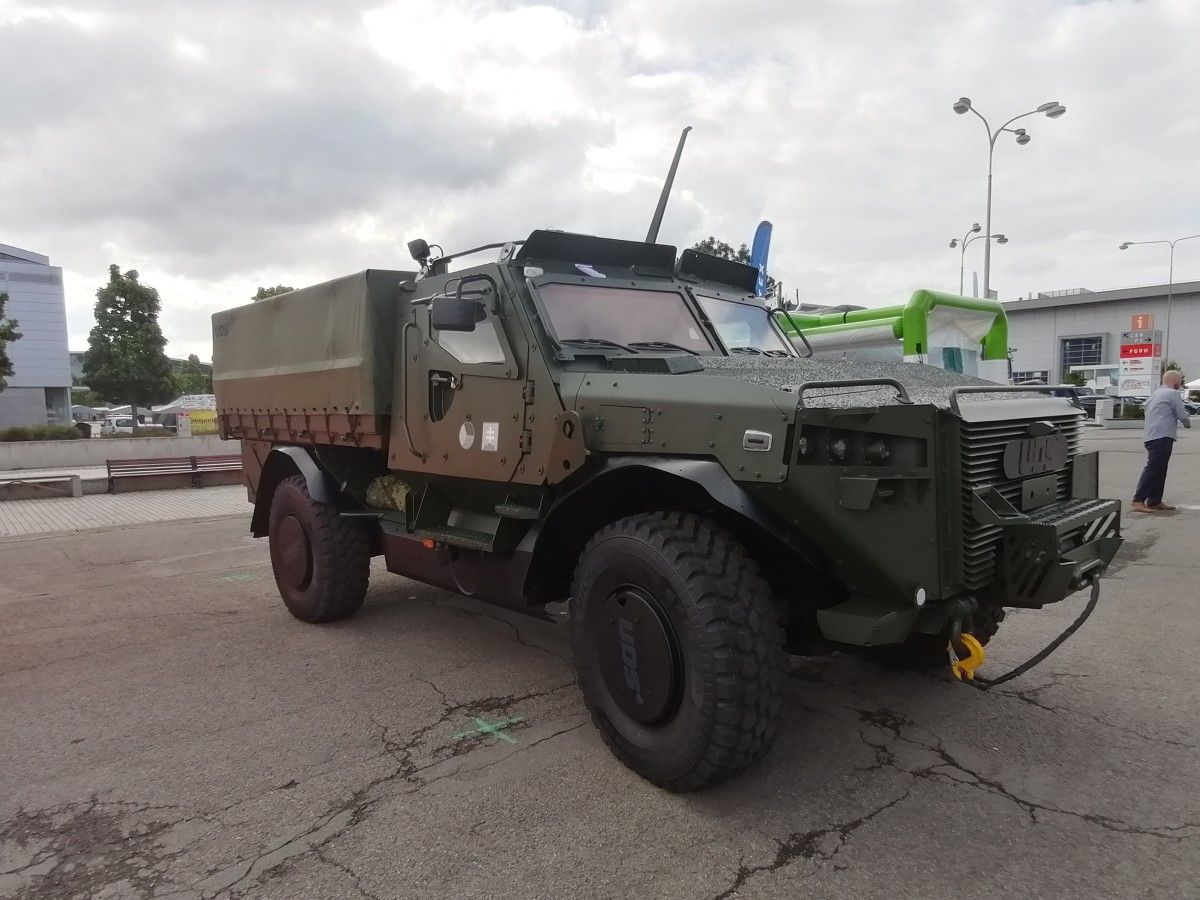 Tajemniczy donator. Fiński pojazd taktyczny na Ukrainie