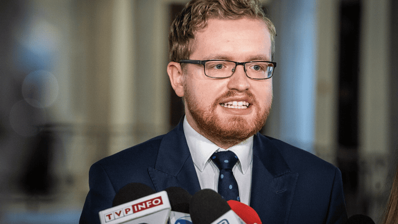 W rozmowie z naszym portalem wiceminister cyfryzacji Dariusz Standerski mówi o strategicznych kierunkach działań państwa w obszarze AI.