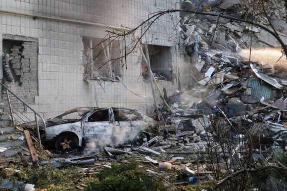 ukraina zniszczenia atak na kijów skutki rosyjskiego ataku