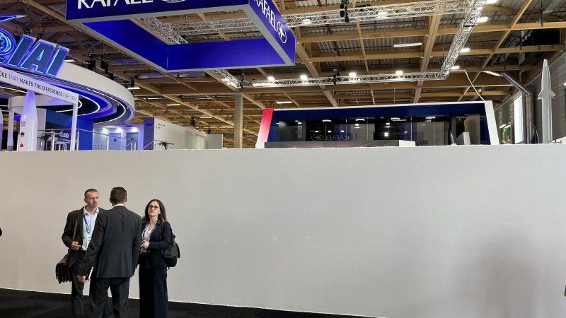 Zablokowane stoisko Rafaela na Paris Air Show