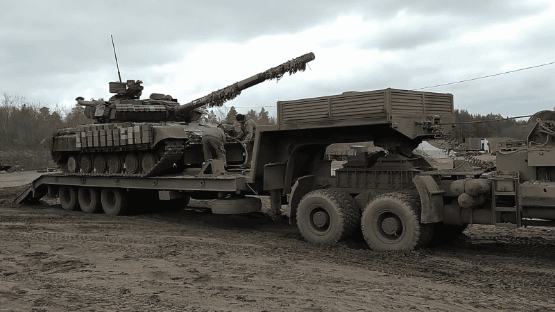 Ukraiński czołg T-64BW zdobyty przez siły rosyjskie nacierające na Chersoń, marzec 2022 roku.