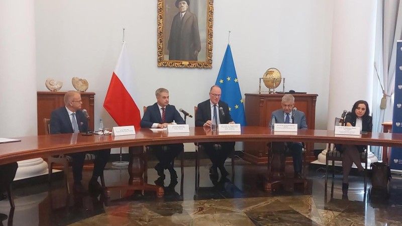 W poniedziałek podpisano porozumienie powołujące Centrum Wymiany i Analiz Informacji dla Surowców i Georóżnorodności. Jest to pierwszy sektorowy CSIRT dla branży surowcowej.