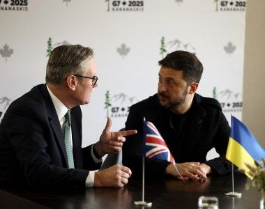 Premier Wielkiej Brytanii Keir Starmer i prezydent Ukrainy Wołodymyr Zełenski.