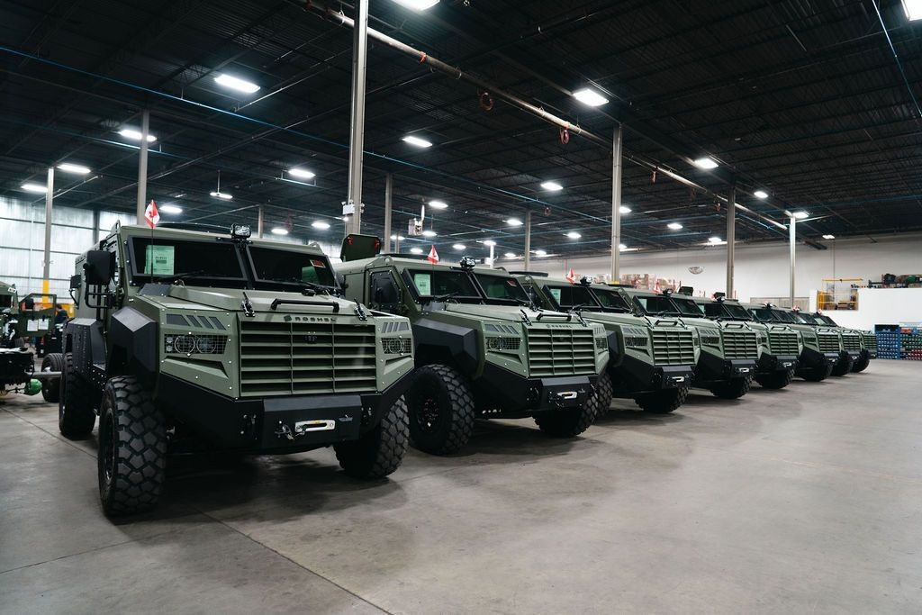 Ukraina dostała 2000 pojazdów opancerzonych