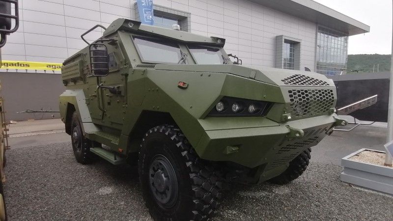 Wielozadaniowy opancerzony pojazd taktyczny Patriot II podczas targów IDET 2025.