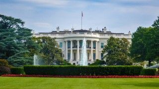 Urząd Ochrony Danych Osobowych zabrał głos ws. wiz do USA w celach edukacyjnych. Instytucja zauważa, że są wątpliwości dotyczące zgodności nakazu z zasadami prywatności.