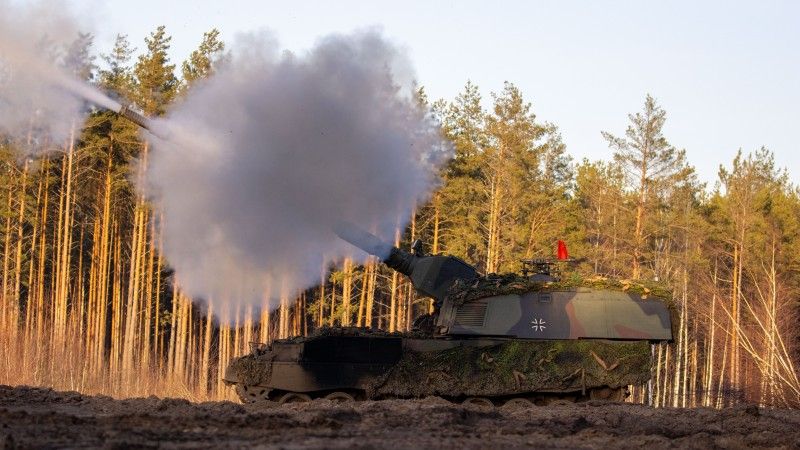 Niemiecka armatohaubica PzH 2000.