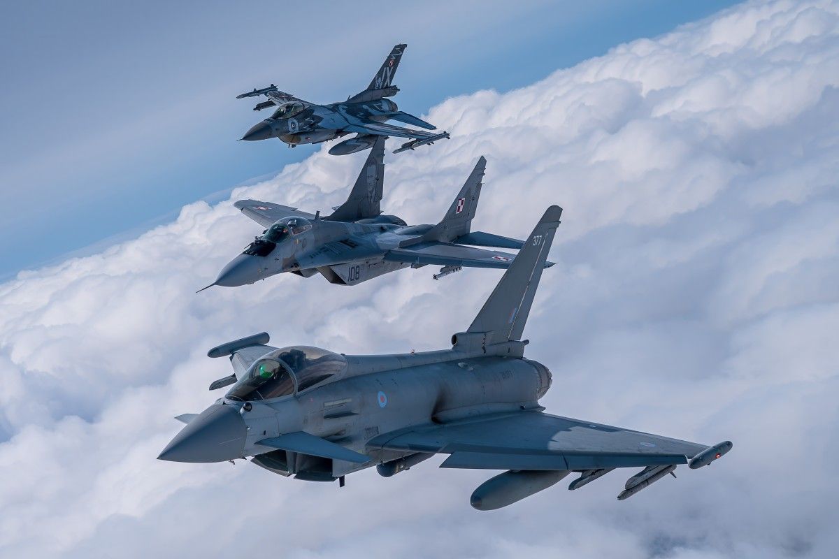 Lithuanian abroad Ministry calls for NATO to be strengthened in the east after the incidental in Poland