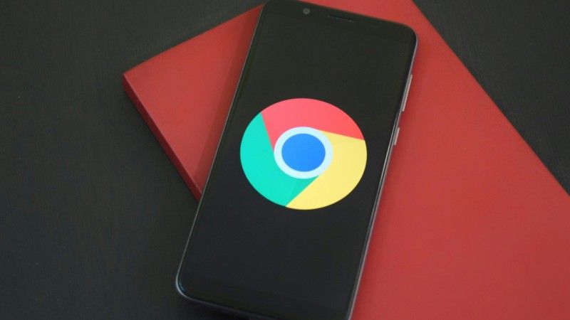 Google załatało kolejną groźną lukę typu zero-day w przeglądarce Chrome (podatność CVE-2025-6554), która była aktywnie wykorzystywana w atakach.