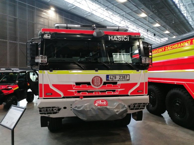 Czeski średni samochód ratowniczo-gaśniczy CAS20/4000/240-S2T bazujący na podwoziu ciężarówki Tatra Force 4x4.