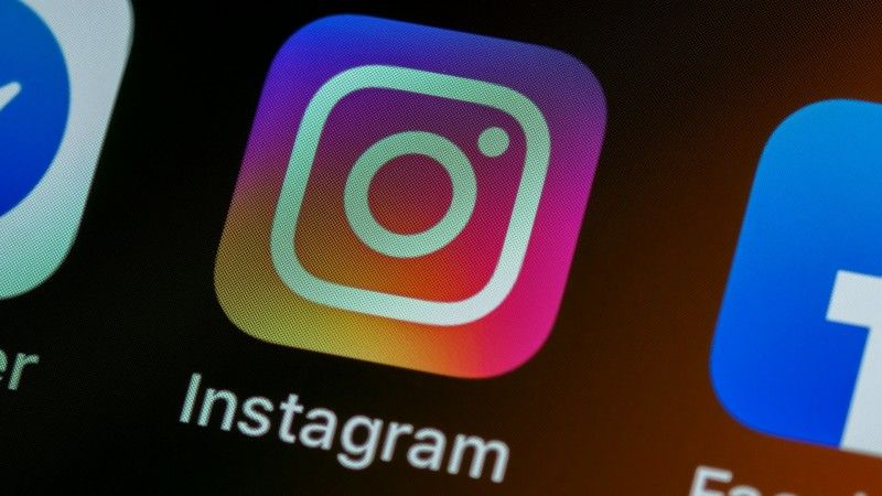 Podczas toczącego się w USA procesu wytoczonego Mecie przez FTC, ujawniono szczegóły dot. kont groomerów na Instagramie. Algorytmy wielokrotnie polecały im profile małoletnich.