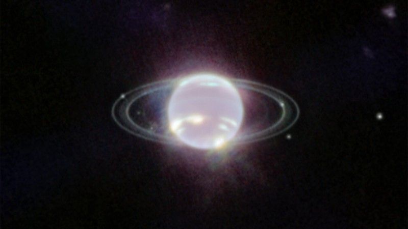 Zdjęcie Neptuna wykonane przez Kosmiczny Teleskop Jamesa Webba (JWST).