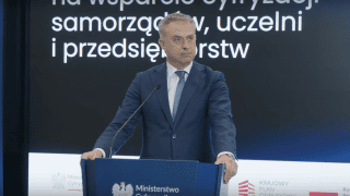 Wicepremier Krzysztof Gawkowski na konferencji prasowej odniósł się do ataków na polską infrastrukturę krytyczną