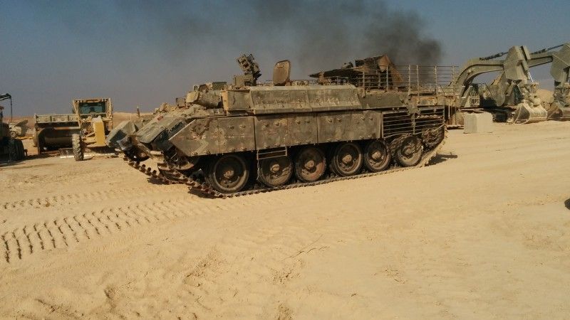 Ciężki transporter opancerzony Puma, wykorzystywany jest przez pododdziały saperów, i bazuje na przebudowanym czołgu Szo't.