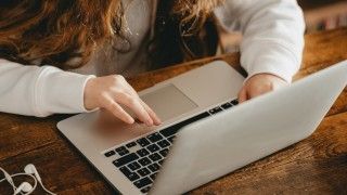 Poznaliśmy oferty, które zostały złożone w rządowym przetargu na dostawę sprzętu dla szkół. Jakie kroki w tej sprawie podejmie teraz Centrum Obsługi Administracji Rządowej?