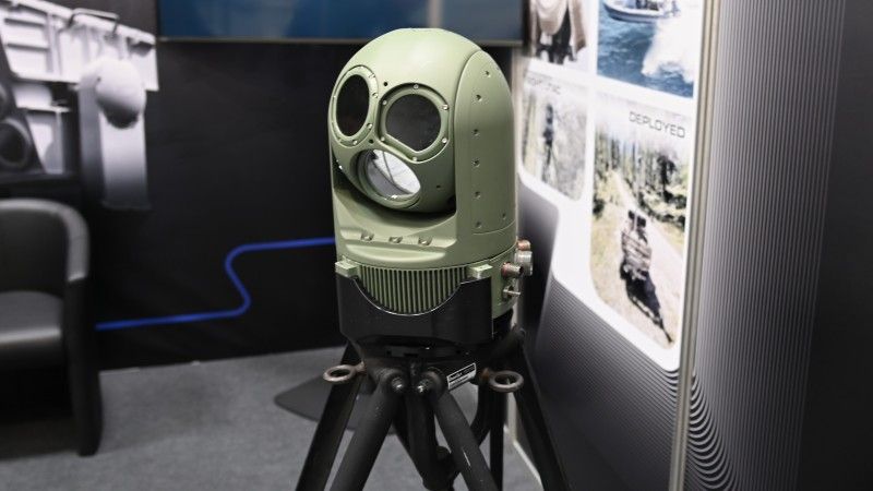 Prezentowana na targach Granice 2025 głowica optoelektroniczna T- Sight w wersji przenośnej