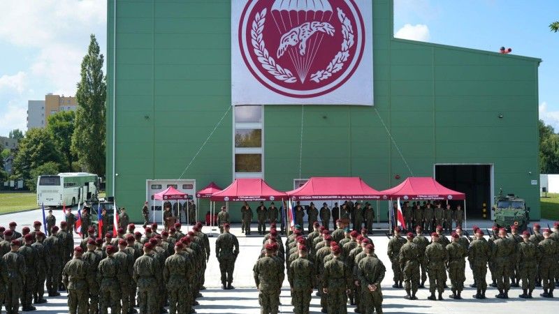 Uroczystości związane z zakończeniem rocznego dyżuru Grupy Bojowej Unii Europejskiej.