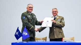 Nowy Zastępca dowódcy i szefa sztabu JFTC generał brygady Zoltan Barany (po prawej stronie)