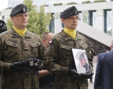 Uroczystości pogrzebowe gen. Waldemara Skrzypczaka