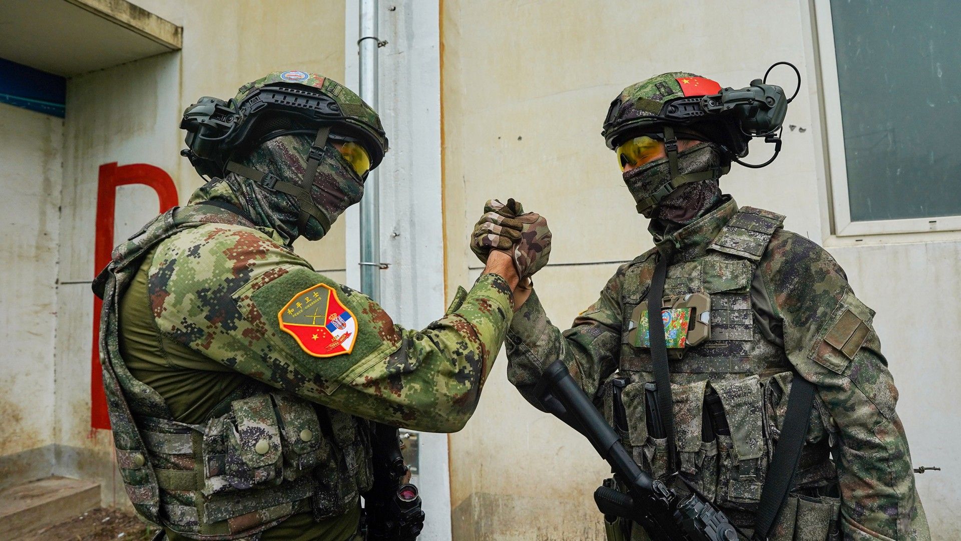 Chińscy i serbscy komandosi razem! NATO ma powody do obaw?