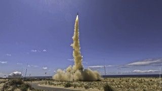 Wystrzelenie pocisku MBDA Aster Block 1 NT na francuskim poligonie Biscarrosse w regionie Nowa Akwitania.