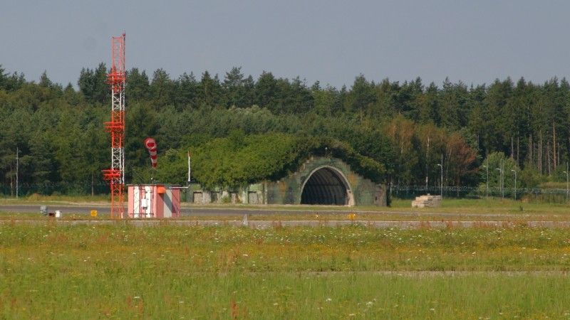 Rosja, hangary lotnicze, drony