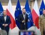 Minister cyfryzacji Krzysztof Gawkowski, szef MON Władysław Kosiniak-Kamysz, dowódca DKWOC gen. dyw. Karol Molenda