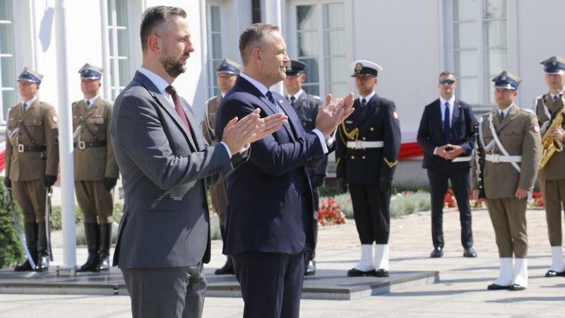 Wicepremier, szef MON Władysław Kosiniak-Kamysz i prezydent Karol Nawrocki na wręczeniu nominacji generalskich: wojsko musi być wyłączone z politycznego sporu