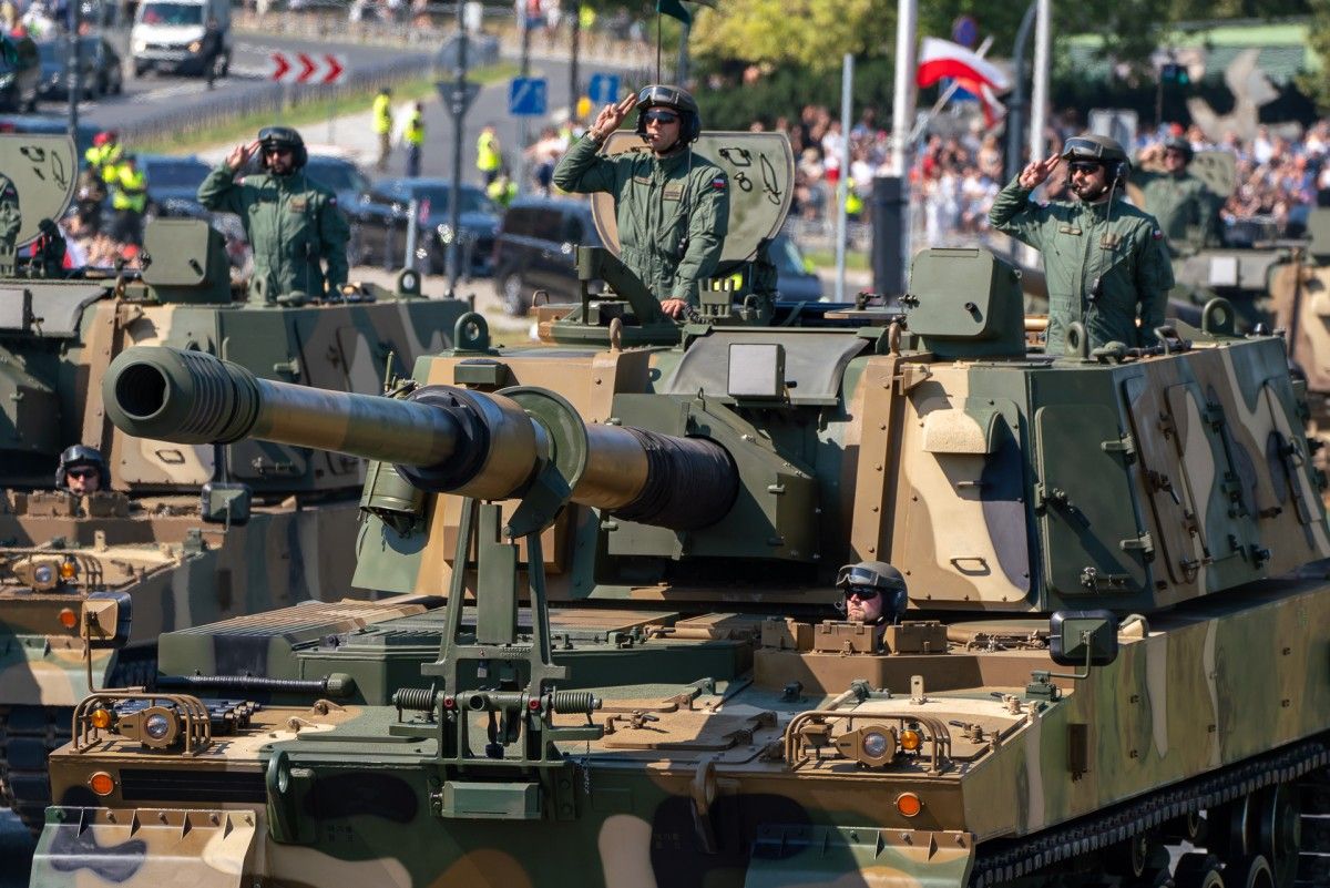 Przygotowania do wielkiej defilady 15 sierpnia. Wojsko pokazuje kulisy