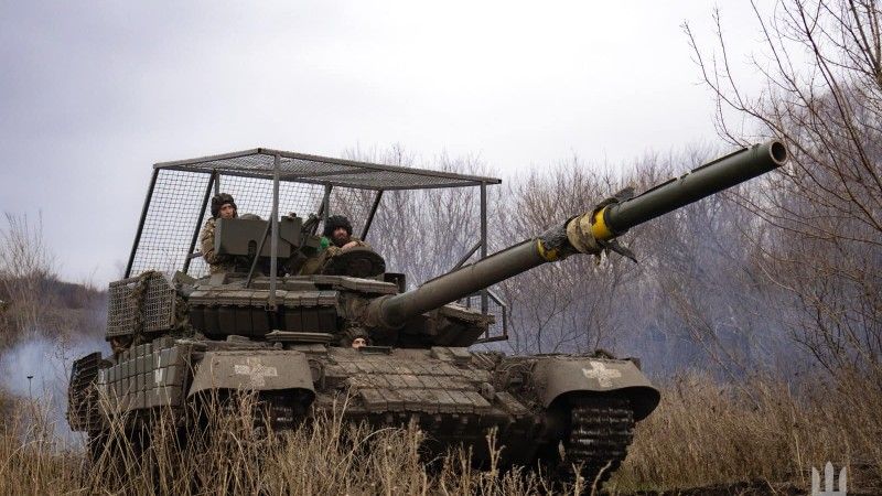 Ukraiński czołg podstawowy T-64BW mod. 2017 należący do 56. Samodzielnej Brygady Zmotoryzowanej Piechoty.