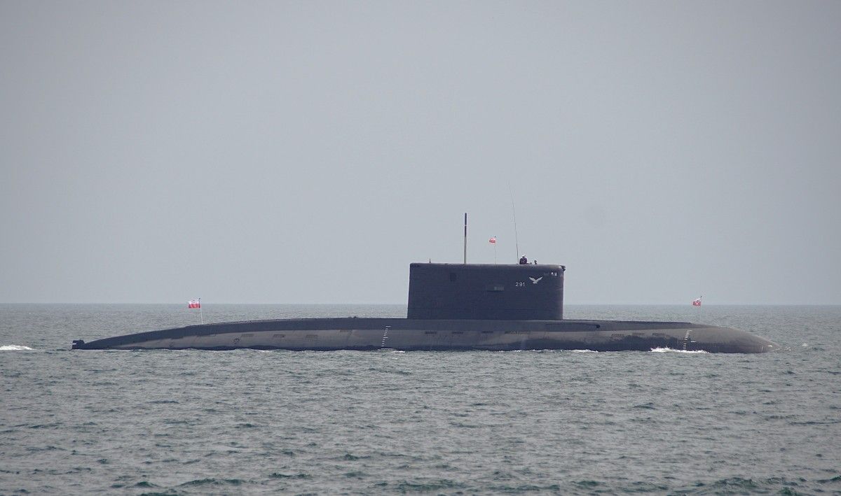 Premier: kupimy trzy okręty podwodne