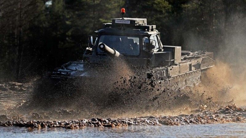 Niemiecki pojazd do nauki jazdy czołgistów Leopard 2 NJ.