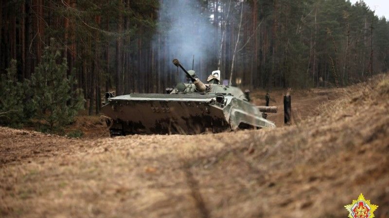 Białoruski bojowy wóz piechoty BMP-2 należący do 72. Centrum Szkolenia Wspólnego Gwardii.