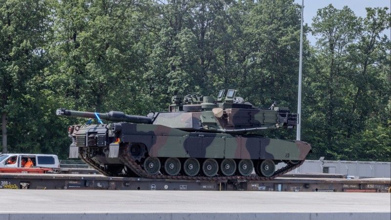 Polska finansuje między innymi pewne inwestycje w infrastrukturę kolejową, gdzie stacjonują wojska USA.