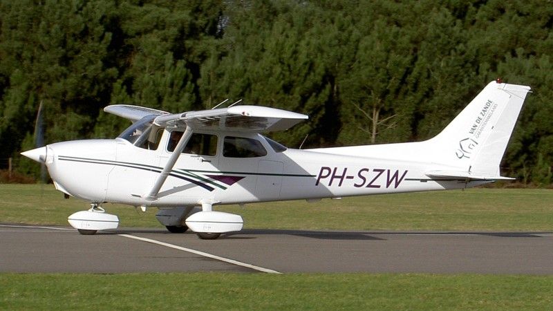 Cessna 172 - taki samolot spenetrował radziecką obronę przeciwlotniczą (budowaną, dosłownie, odejmując obywatelom od ust) w 1987 roku