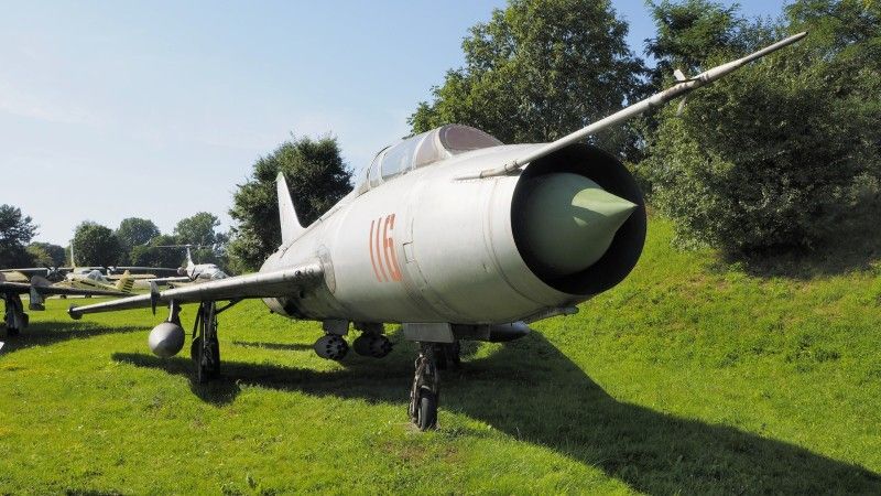 W polskich muzeach jest ok. 15 Su-7 różnych wersji. Najwięcej w MLP Kraków: po 2 Su-7BKŁ, Su-7BM i Su-7U nr 116. W MSP Dęblin po jednym Su-7 w każdej wersji: BM, BKŁ i U.