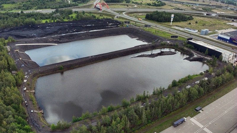 Osadniki w kopalni Sośnica