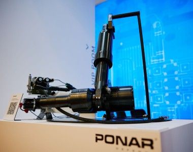 Stanowisko PONAR Wadowice S.A. podczas MSPO 2025. Małopolskie przedsiębiorstwo otrzymało od organizatora kieleckiego Salonu wyróżnienie za aranżację stoiska.
