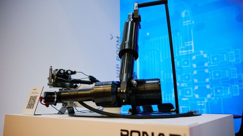 Stanowisko PONAR Wadowice S.A. podczas MSPO 2025. Małopolskie przedsiębiorstwo otrzymało od organizatora kieleckiego Salonu wyróżnienie za aranżację stoiska.