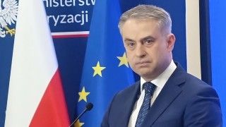 Infrastruktura krytyczna w zakresie cyberprzestrzeni jest bezpieczna – poinformował wicepremier Krzysztof Gawkowski. Wskazał przy tym jednak, że "trwa atak na polską infosferę".