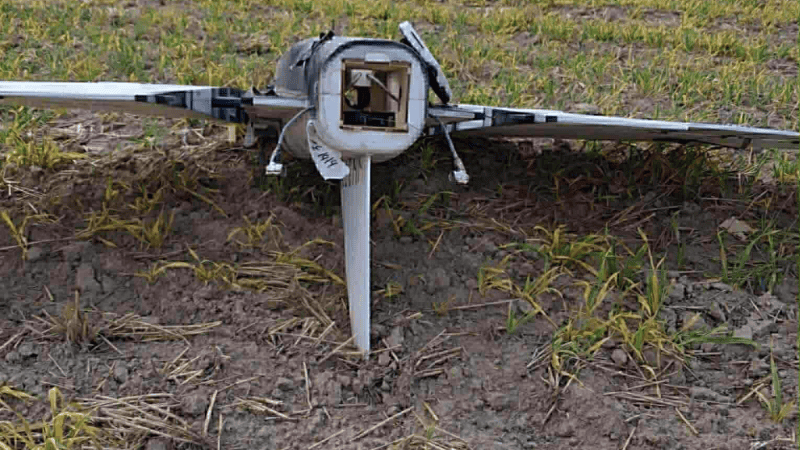 Rosyjski dron Gerbera w polu w okolicy wsi Wohyń
