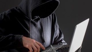 Poszukujący pracy mogą natknąć się na portal oferujący stanowiska z atrakcyjnymi stawkami. Strona jest jednak fałszywa, a za wszystkim stoją oszuści.