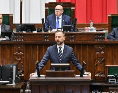 Wicepremier, szef MON Władysław Kosiniak-Kamysz, przedstawił w Sejmie informację nt. naruszenia polskiej przestrzeni powietrznej przez rosyjskie drony