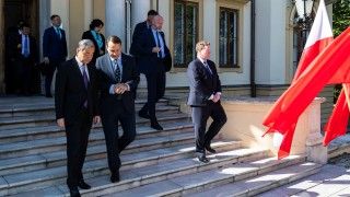 Szefowie dyplomacji Polski i Chin Radosław Sikorski i Chin Wang Yi.