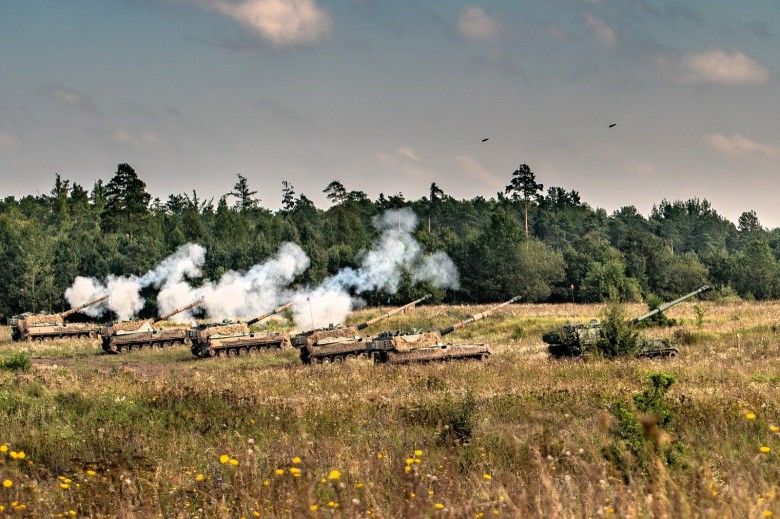 Armatohaubice K9A1 należące do 21. Brygady Strzelców Podhalańskich podczas ćwiczeń Żelazna Brama 25.