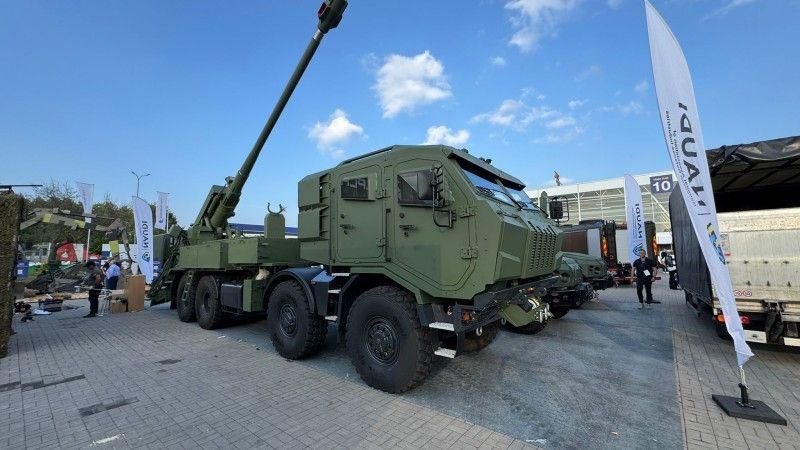 Ukraińska armatohaubica 2S22 Bohdana (wersja 5.0) podczas targów MSPO 2025.
