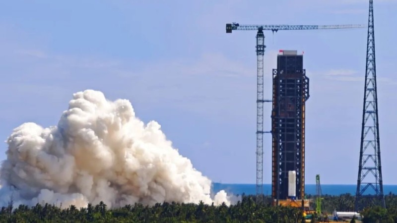 Test statyczny dolnego stopnia rakiety Chang Zheng 10 z 12 września br.